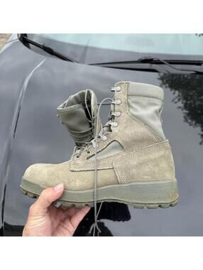 McRae Military combat boots waterproof Gore-Tex size Men’s 8 Regular
